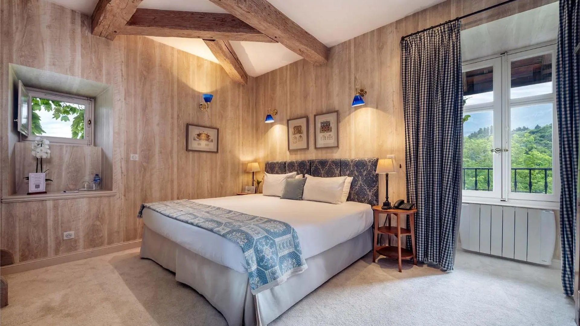 Chateau De Candie Chambéry 4*,
